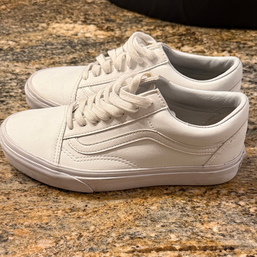VANS White leather sneakers woman’s 7.5